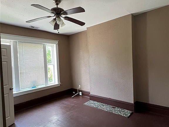 5th image of 4717 Ashland Ave