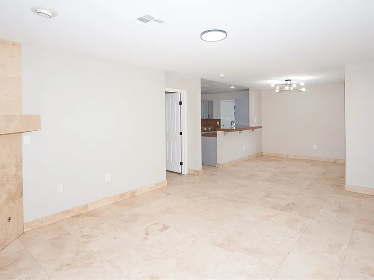 8452 Boseck Dr #187 — Photo 10