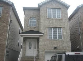 727 Hamilton St, Harrison, NJ 07029