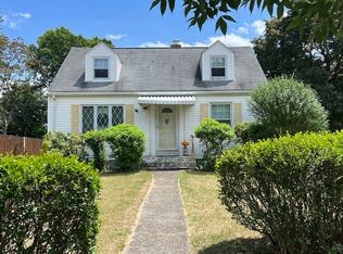 1715 Carew St, Springfield, MA 01104