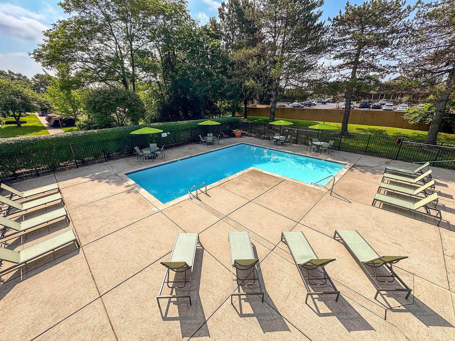Woodland Villa Apartments — Photo 4