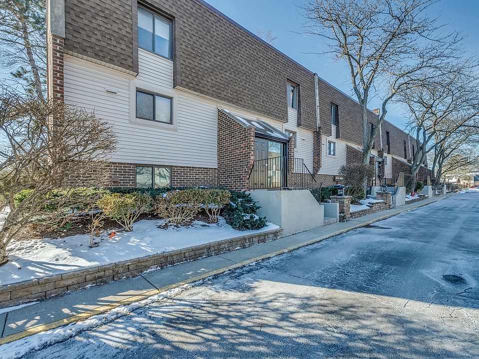 1st image of 421 Elm St APT 6K