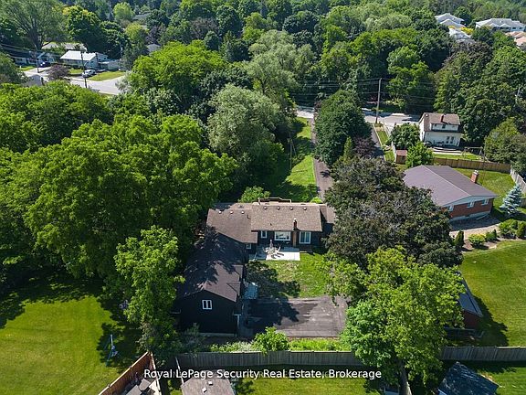 4th image of 48 Jackman Rd