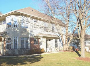 540 Portsmith Ct #A, Crystal Lake, IL 60014