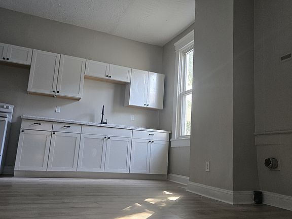 3rd image of 831 Central Ave