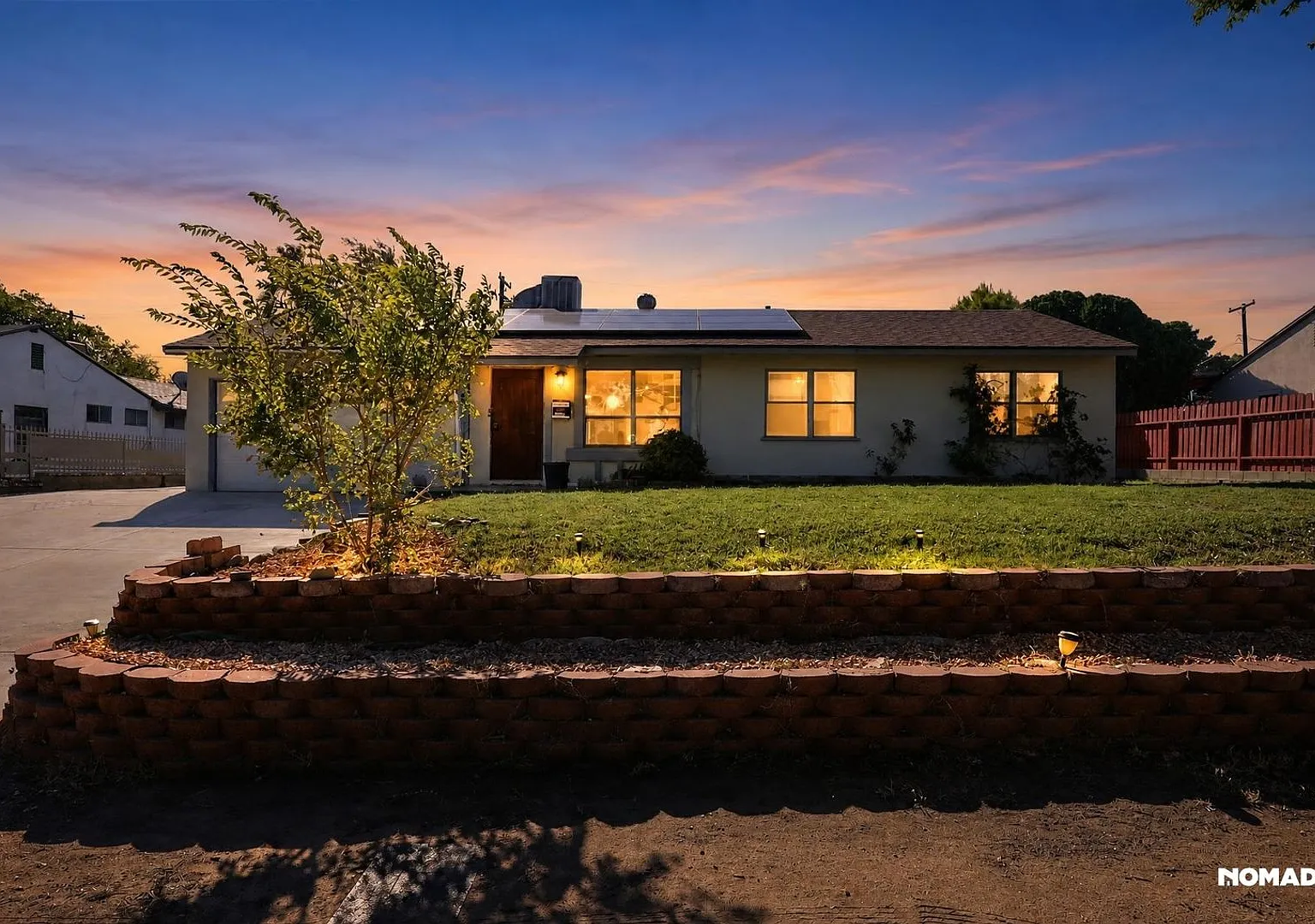 Charming 3BR House in Palmdale — Photo 1