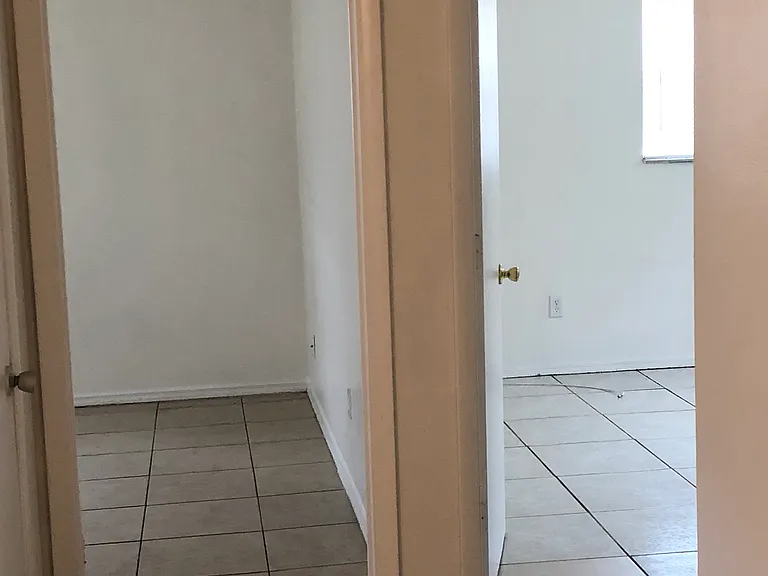 2089 Palm Way #B — Photo 7