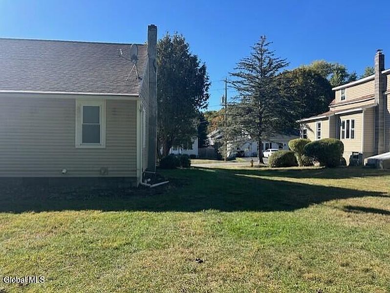 2nd image of 26 Pine Avenue