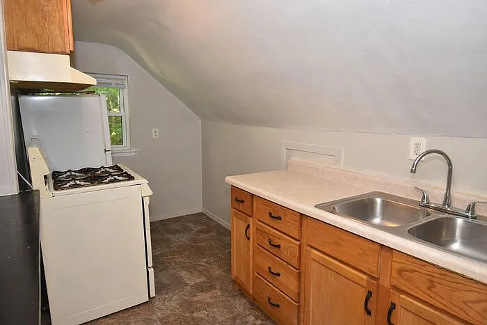 1311 Montgomery Rd #3 — Photo 3