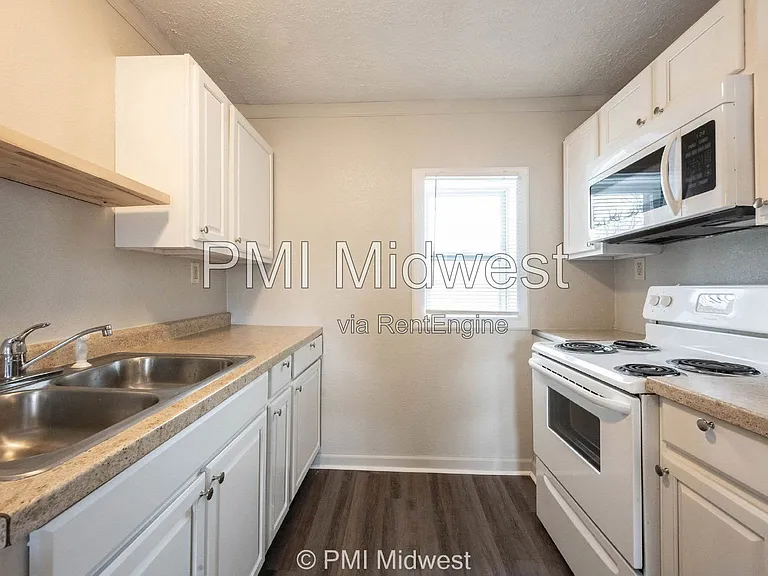 2142 W US Highway 40 #7 — Photo 11