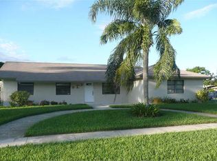 12841 SW 11th Pl, Davie, FL 33325