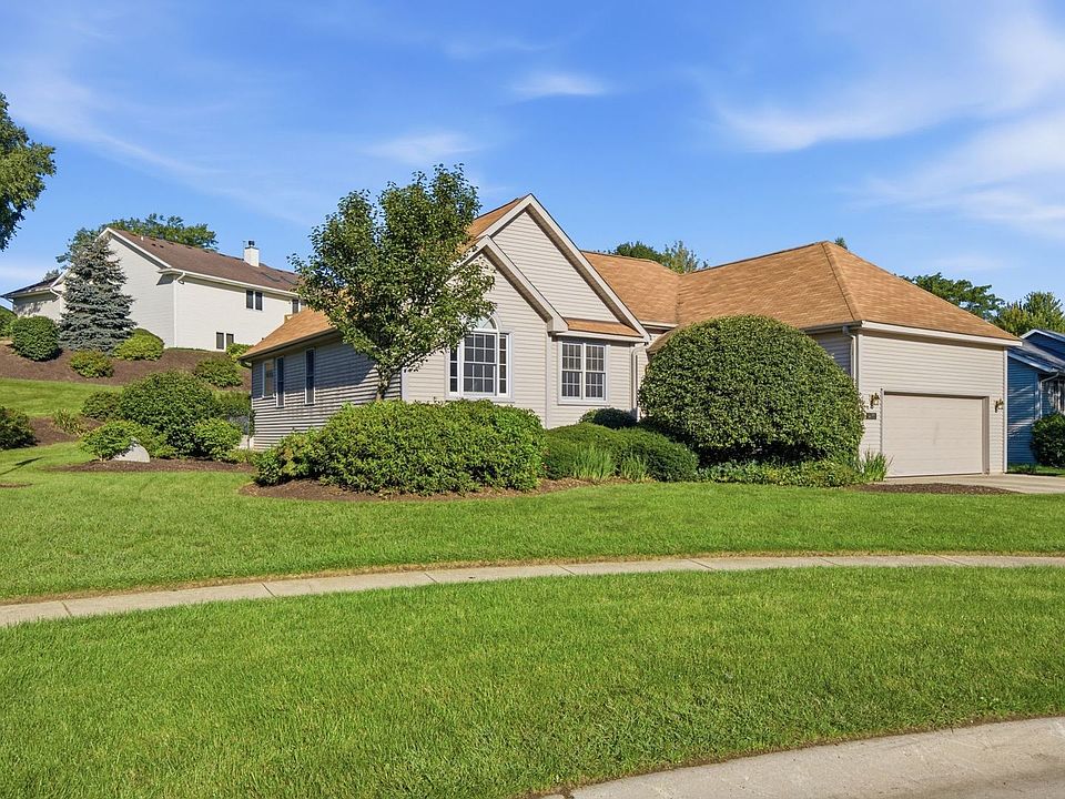 1st image of 809 Tuckaway Ct