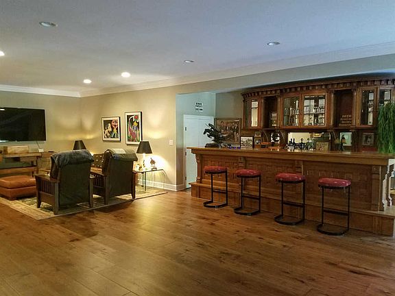 4th image of 1421 Westhaven Blvd