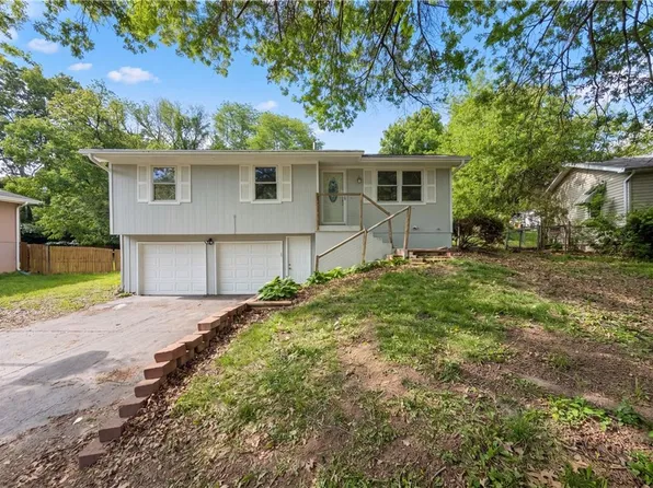 2808 NE 39th St, Kansas City, MO 64117