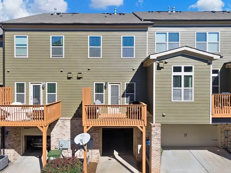 1197 Lavista Cir NE — Photo 11