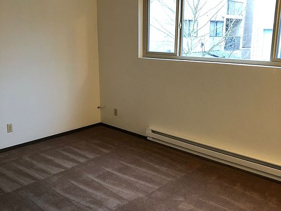 5th image of 4244 7th Ave NE APT 207