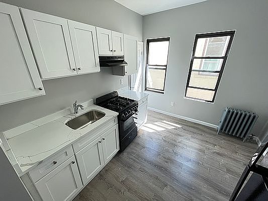 4th image of 30-05 83rd St #2