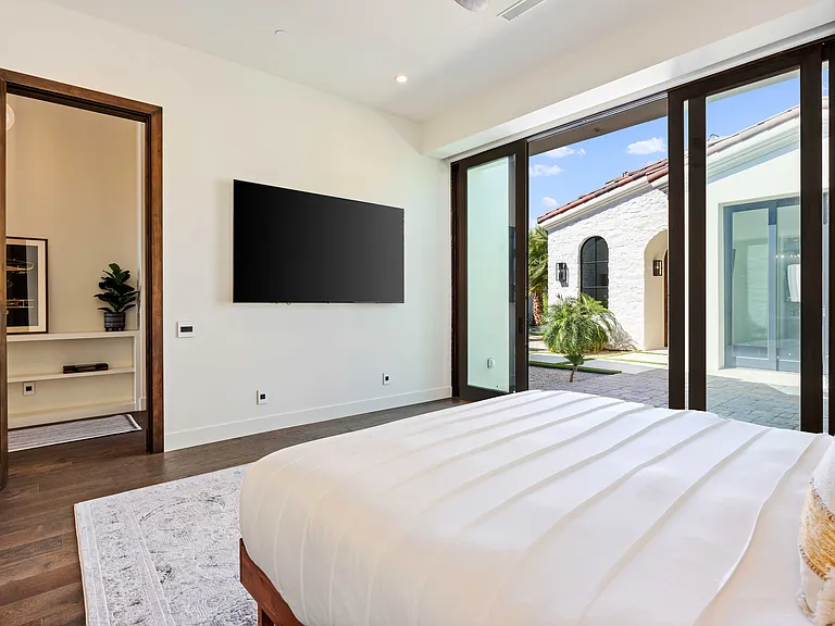 Suite 2
