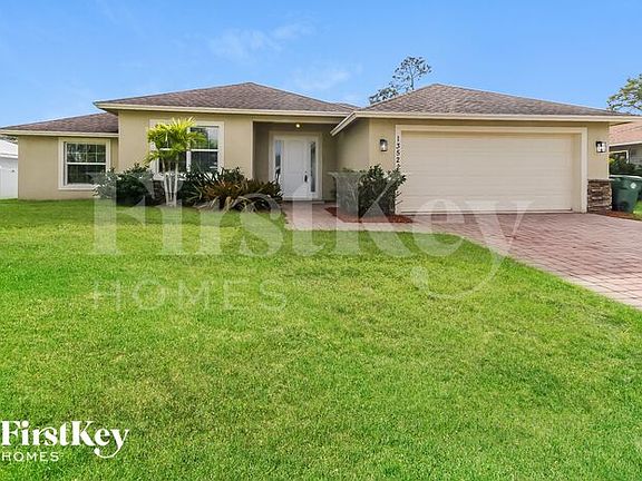 3rd image of 1352 SW Oriole Ln