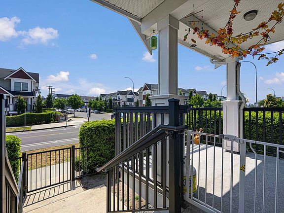 4th image of 32633 Simon Ave #2