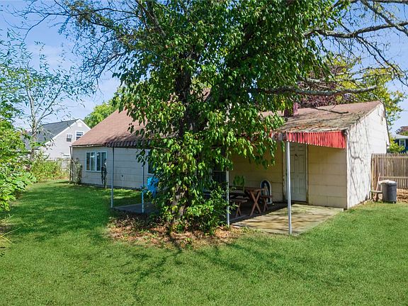 4th image of 42 Blackpine Dr