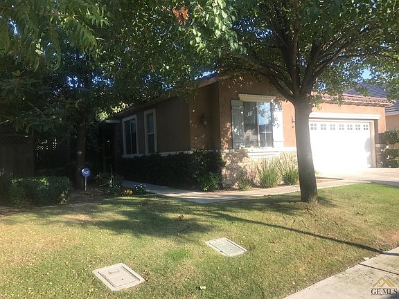 2nd image of 330 Hollyhill Dr