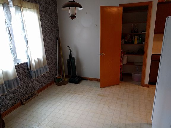 Bkfast Nook Area and Pantry