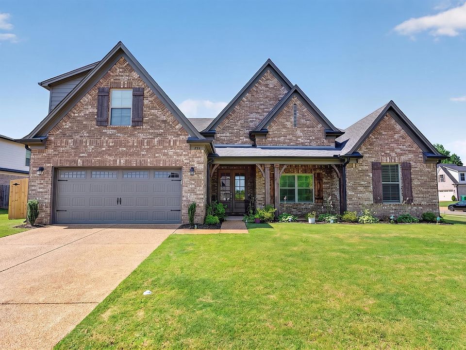 1st image of 245 Laurel Wood Ln