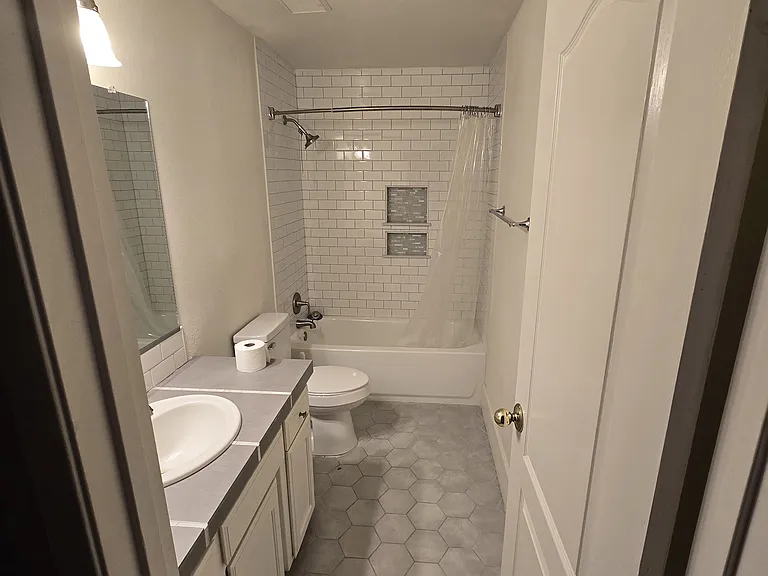 1888 E Deyoung Dr — Photo 18