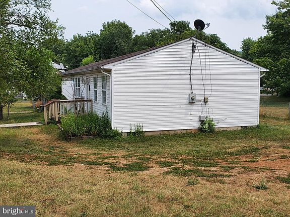 4th image of 211 & 213 Laurel St