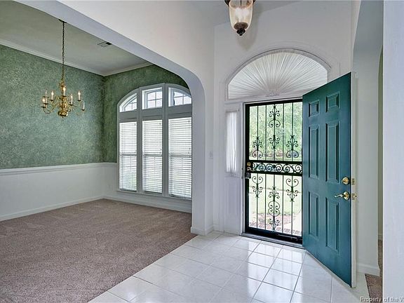 3rd image of 160 Old Carriage Way