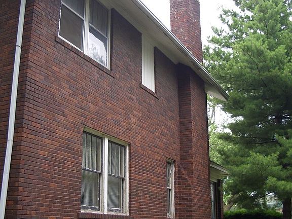 3rd image of 318 N Sherman Ave APT 2