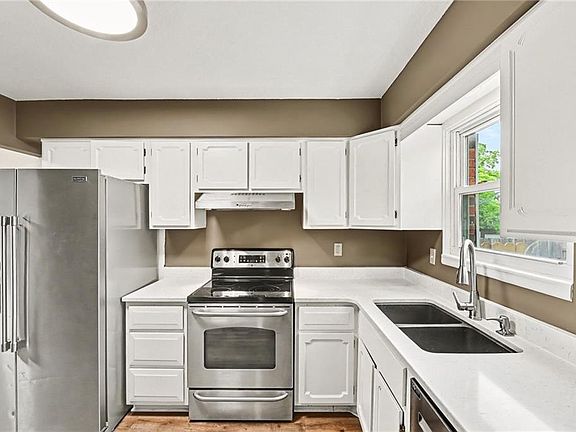 3rd image of 7104 NW Chapel Woods Ln