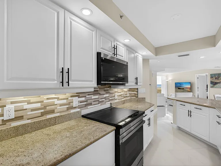 3000 N Ocean Dr #2F — Photo 13