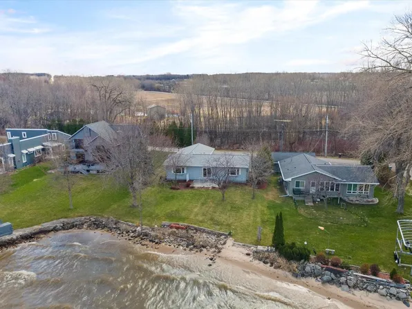N8482 Minawa Beach ROAD, Fond Du Lac, WI 54937