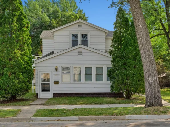 2212 Onalaska AVENUE, La Crosse, WI 54603