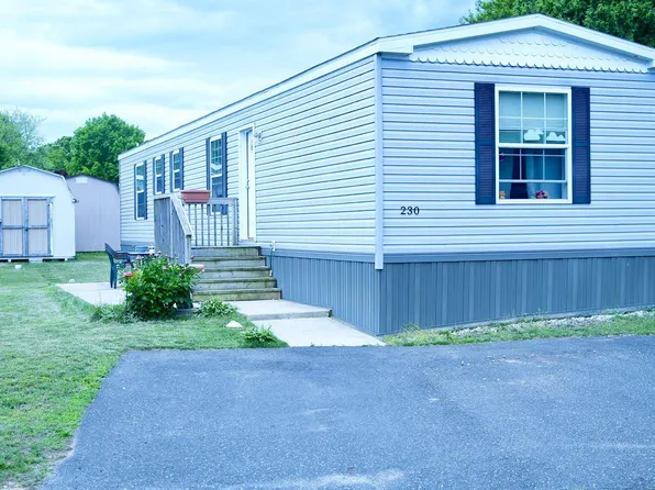 230 Eisenhower Ave, Williamstown, NJ 08094