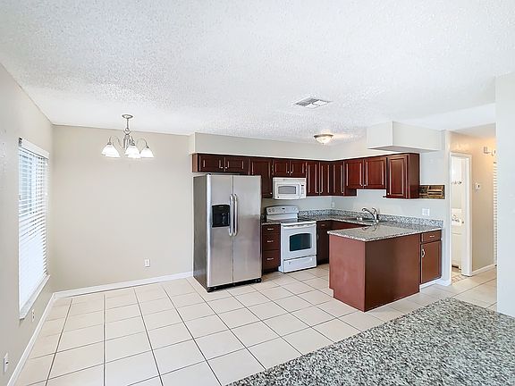 5th image of 10521 Weeping Willow Pl