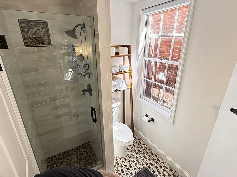 1118 F St NE #3 — Photo 10