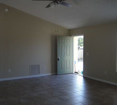 4th image of 2687 Collingswood Dr