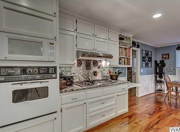 5th image of 4908 Woodland Forrest Dr