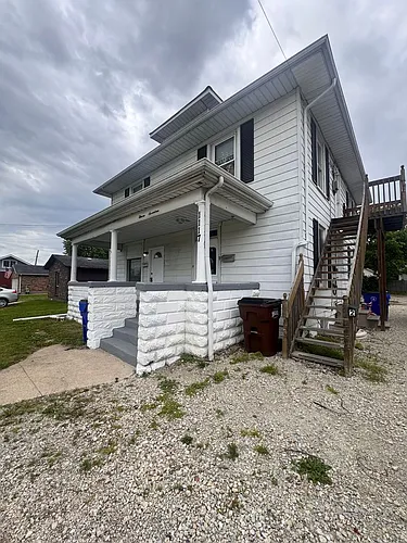 1117 N B St Photo 1
