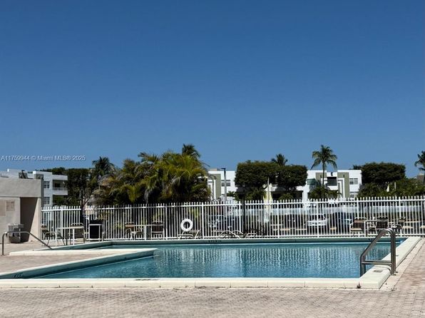 10845 SW 112th Ave APT 312, Miami, FL 33176