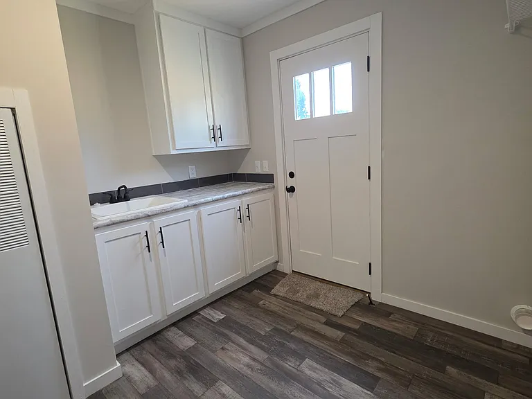 209 W Lake St — Photo 9