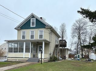 8 Hough St, Plainville, CT 06062