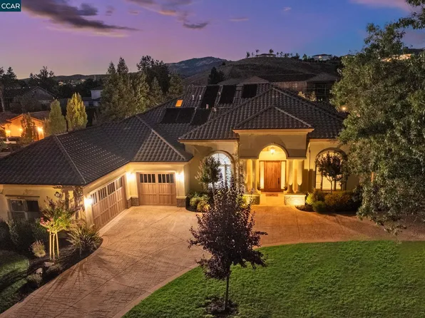 29 Meadow Lake Dr, Danville, CA 94506