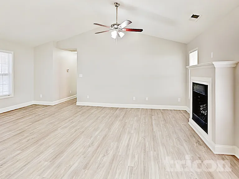 1115 Landen Chase Dr — Photo 5