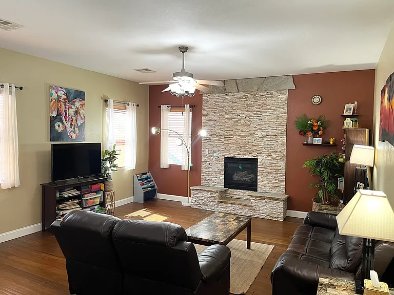 7729 Villa Gabriela Ave #B — Photo 16