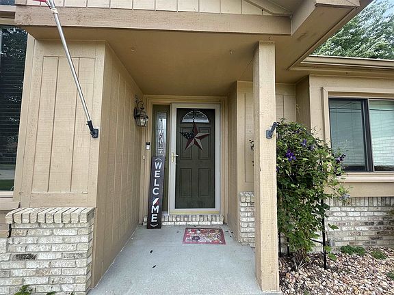4th image of 41367 Justin Dr