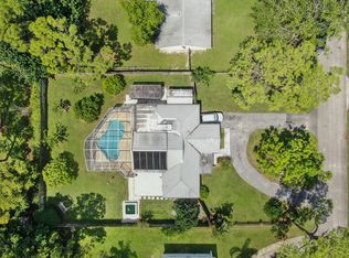 98 Cuyahoga Rd, Lake Worth, FL 33467